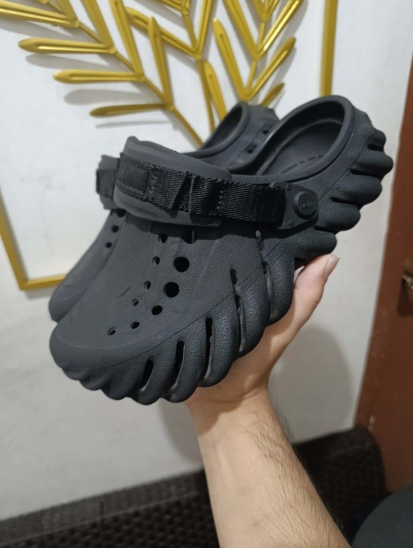 Echoclogs W6 (Category: Slippers & Slides) located in Mandaluyong City. Submitted by kasoysoythrift28 (Listing ID 1462088824, Image 2). Description: M4 W6.