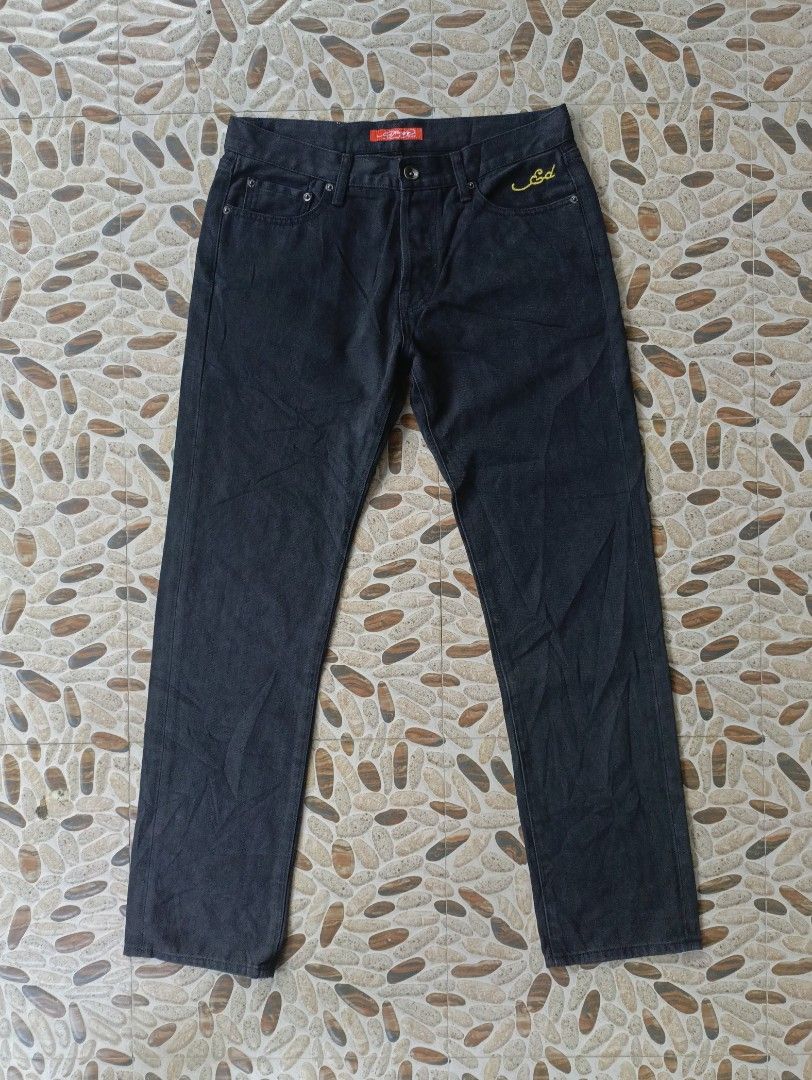 Ed Hardy Embroidered Floral Skull (Category: Jeans) located in Hagonoy. Submitted by erwin0825 (Listing ID 1462141773, Image 2). Description: Ed Hardy Embroidered Floral Skull Authentic Good as new Black na black po yan sa personal 32x30 on tag.