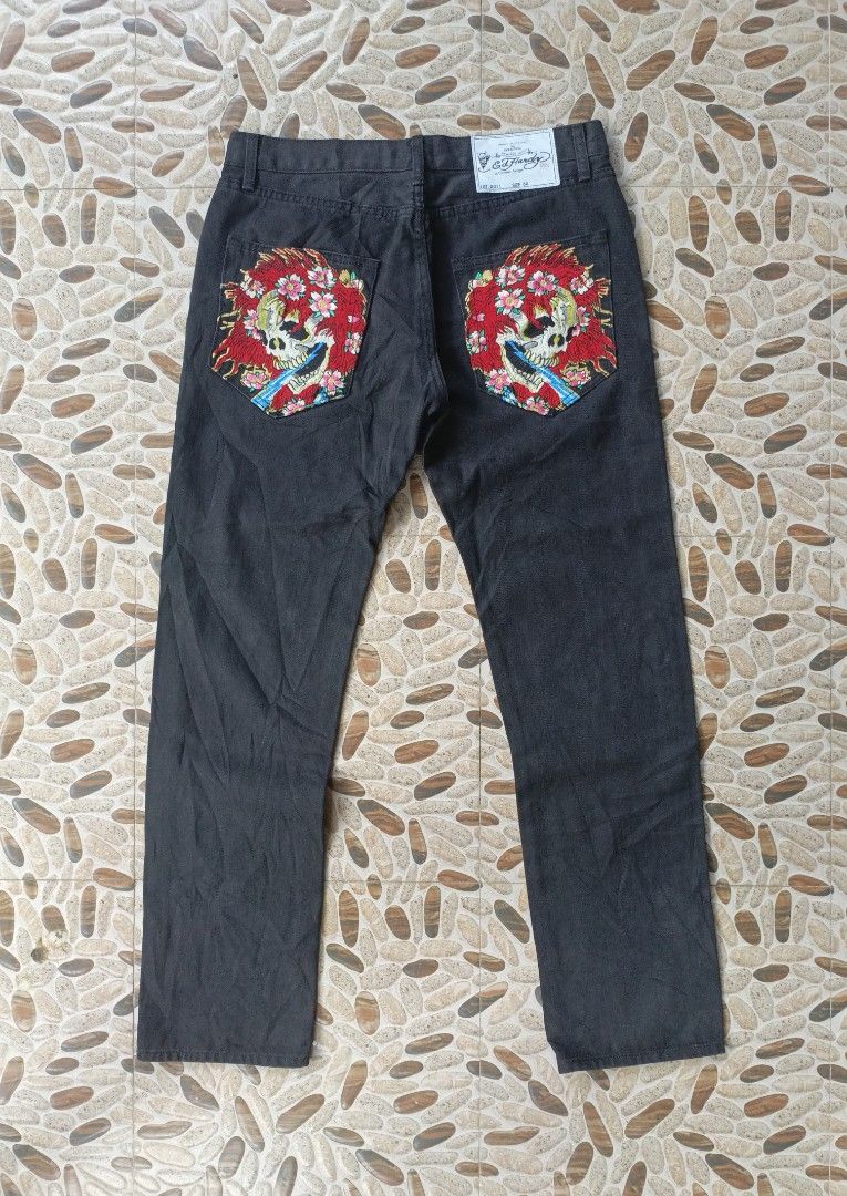 Ed Hardy Embroidered Floral Skull (Category: Jeans) located in Hagonoy. Submitted by erwin0825 (Listing ID 1462141773, Image 1). Description: Ed Hardy Embroidered Floral Skull Authentic Good as new Black na black po yan sa personal 32x30 on tag.