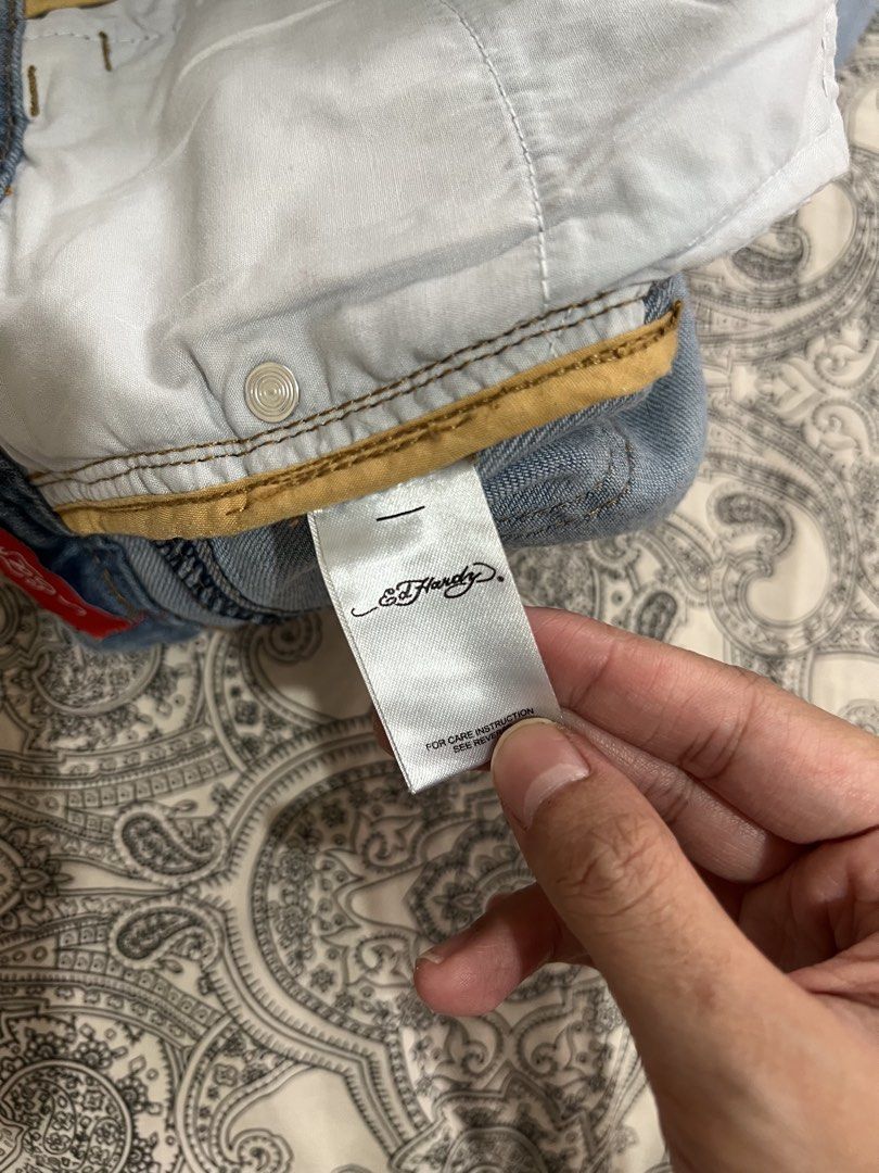 ED Hardy low waist shorts (Category: Shorts) located in Muntinlupa City. Submitted by sweetlovinnnnn (Listing ID 1462167017, Image 3). Description: Ed Hardy low waist shorts Used only once 26 on tag best fit for xs-small Negotiable J&T or SDD No WW im freshly postpartum and it wont fit me na. thank you 😊.