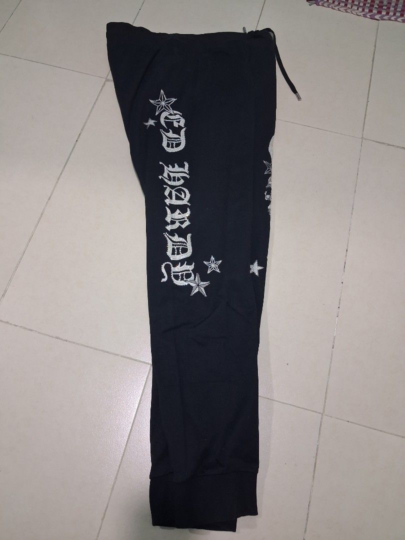 Ed hardy pants (Category: Microphones) located in Manila. Submitted by carlitoboh66625 (Listing ID 1462165274, Image 2). Description: Ed hardy pants excellent condition width 16.5 length 41 hem 5.5 price 800.