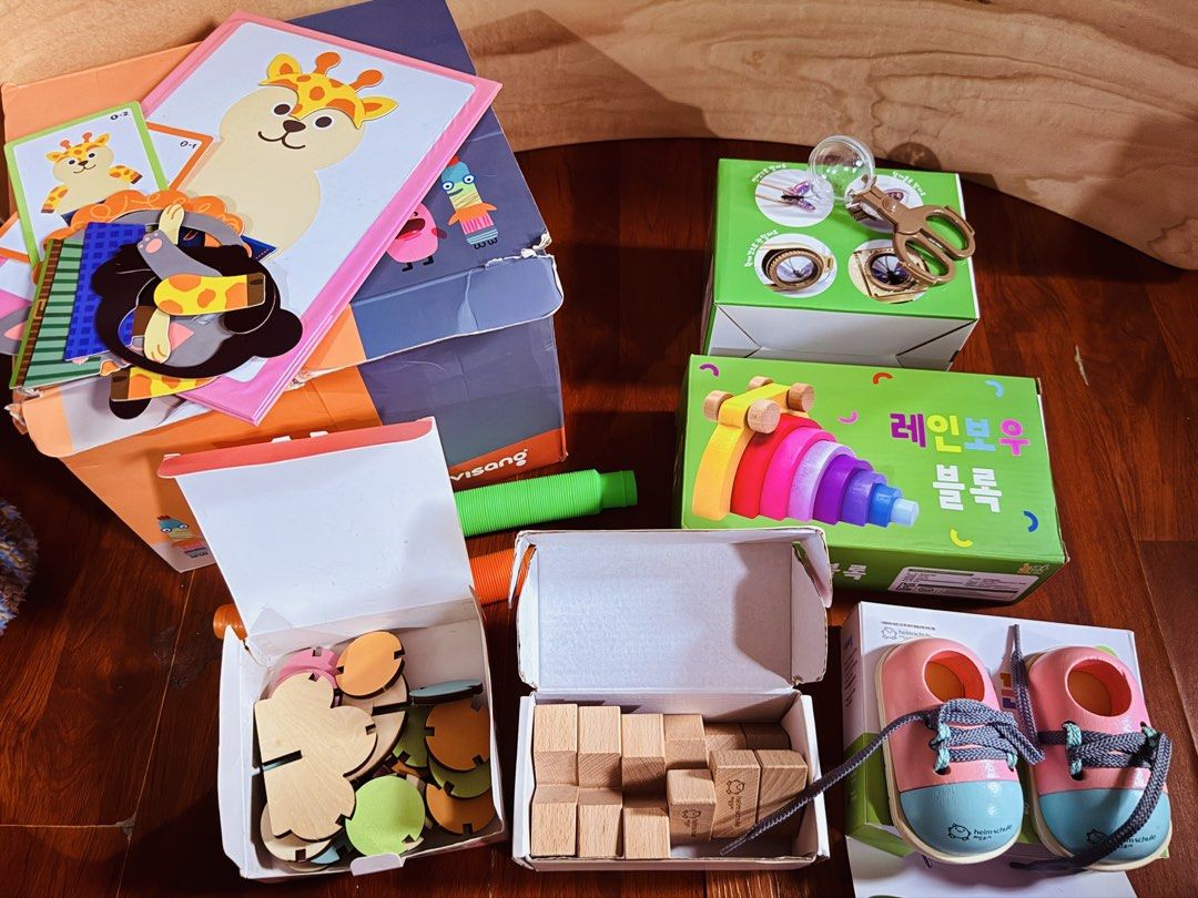 Educational Toys take all (Category: Educational & Learning Toys) located in Bulacan. Submitted by makelearningfun (Listing ID 1462124567, Image 2). Description: 8 different activities Good as new Free froebel set.