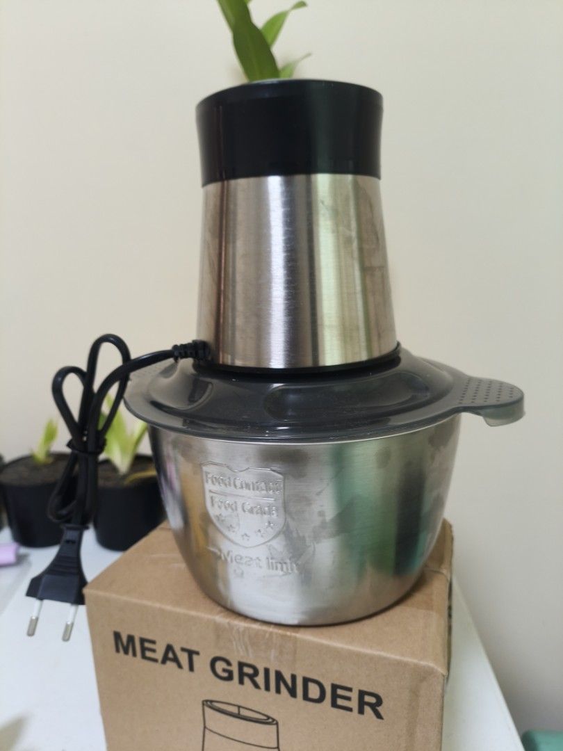 Electric Meat Grinder (Category: Juicers, Blenders & Grinders) located in Valenzuela. Submitted by shesstore (Listing ID 1462090674, Image 3). Description: 💯 Brand new for just 449, LAST PRICE 399! Feel free to reach out for inquiries..