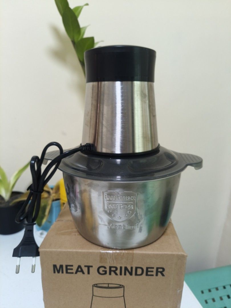 Electric Meat Grinder (Category: Juicers, Blenders & Grinders) located in Valenzuela. Submitted by shesstore (Listing ID 1462090674, Image 2). Description: 💯 Brand new for just 449, LAST PRICE 399! Feel free to reach out for inquiries..