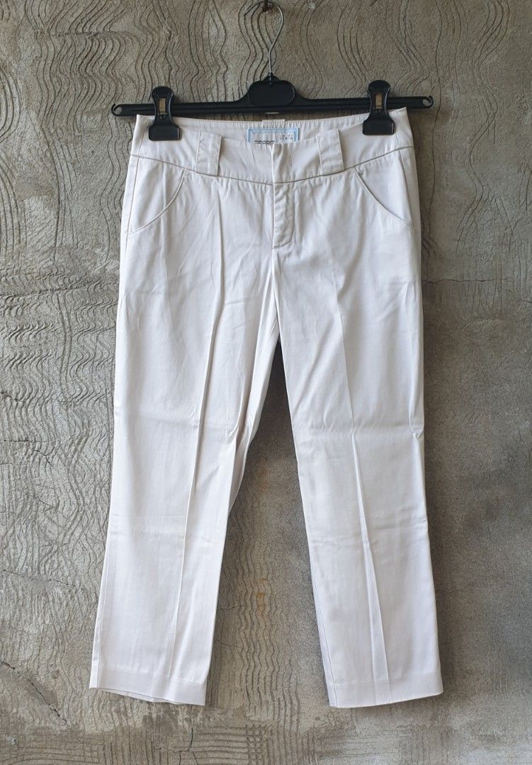 ESPRIT Womens 3forts Cream White Slacks Pants (Category: Other Bottoms) located in Lucena. Submitted by goodarrivals (Listing ID 1462060022, Image 2). Description: ESPRIT Womens 3Forts Slacks Pants Bnew Conditions Color: Cream White No Issues Wash & Wear p200 + p70SF only🛵 Location: Lucena City, Quezon Courier: JNT Door to Door Pay First | Ship Later MOP | GCASH / MAYA.