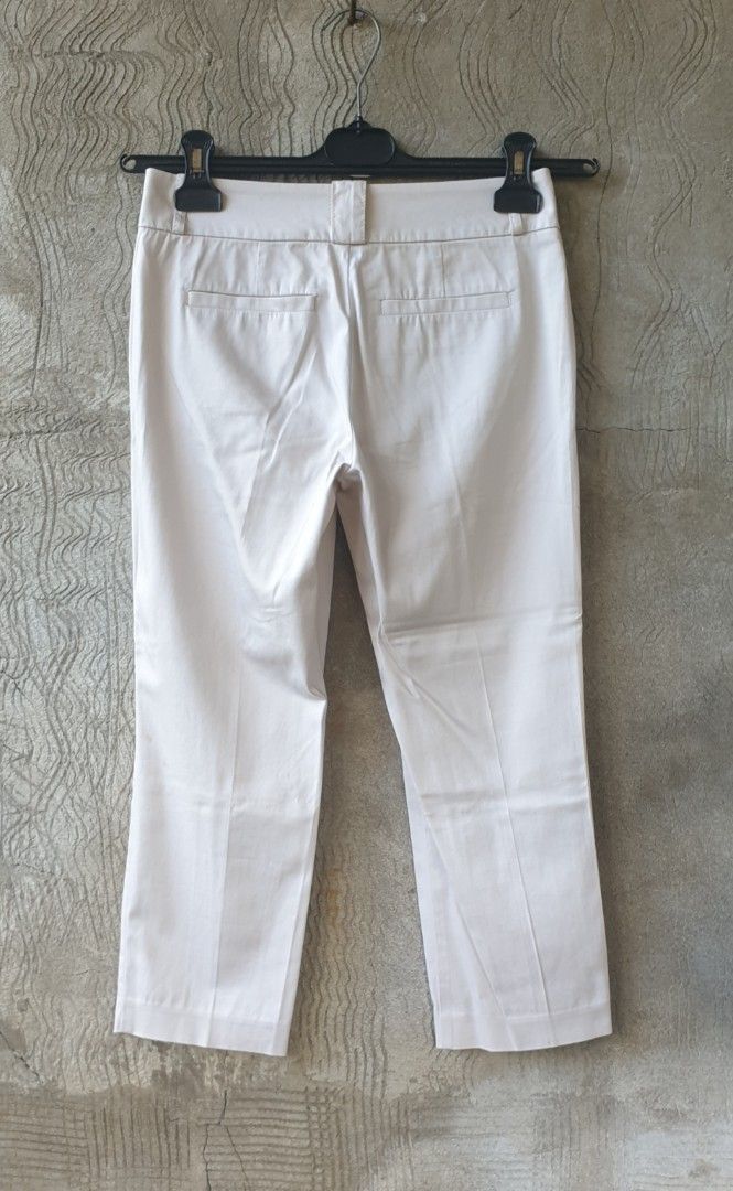 ESPRIT Womens 3forts Cream White Slacks Pants (Category: Other Bottoms) located in Lucena. Submitted by goodarrivals (Listing ID 1462060022, Image 3). Description: ESPRIT Womens 3Forts Slacks Pants Bnew Conditions Color: Cream White No Issues Wash & Wear p200 + p70SF only🛵 Location: Lucena City, Quezon Courier: JNT Door to Door Pay First | Ship Later MOP | GCASH / MAYA.