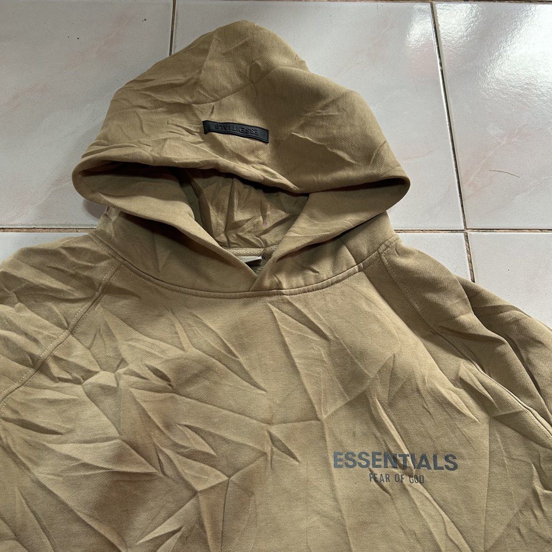 Essentials fog HOODIE 🥵 (Category: Coats, Jackets and Outerwear) located in Jinoba-an. Submitted by eegiboy (Listing ID 1462074263, Image 3). Description: Wts: Essentials fear of God 🔥 Hoodie jacket 🥵 Size: large boxy Dimes:25/26.5 Excellent condition 🥰 Needwash 😉 Fresh from Bale 😍 700plussf Dm me if interested 📩 Thankyou🙏😇.