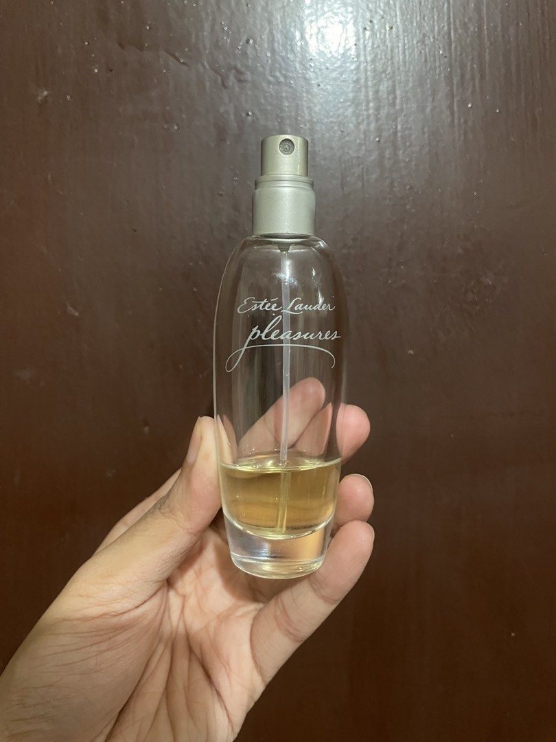 ESTÉE LAUDER Pleasures Eau de Parfum Spray 1.7 oz (Category: Fragrance & Deodorants) located in Talisay. Submitted by mrjannchristian (Listing ID 1462071234, Image 3). Description: - Estee Lauder Pleasures Eau de Parfum Spray - Bottle is approximately 1.5/4 full - Original spray bottle - Ideal scent for everyday wear RFS- Fundraising for Tuition :) .
