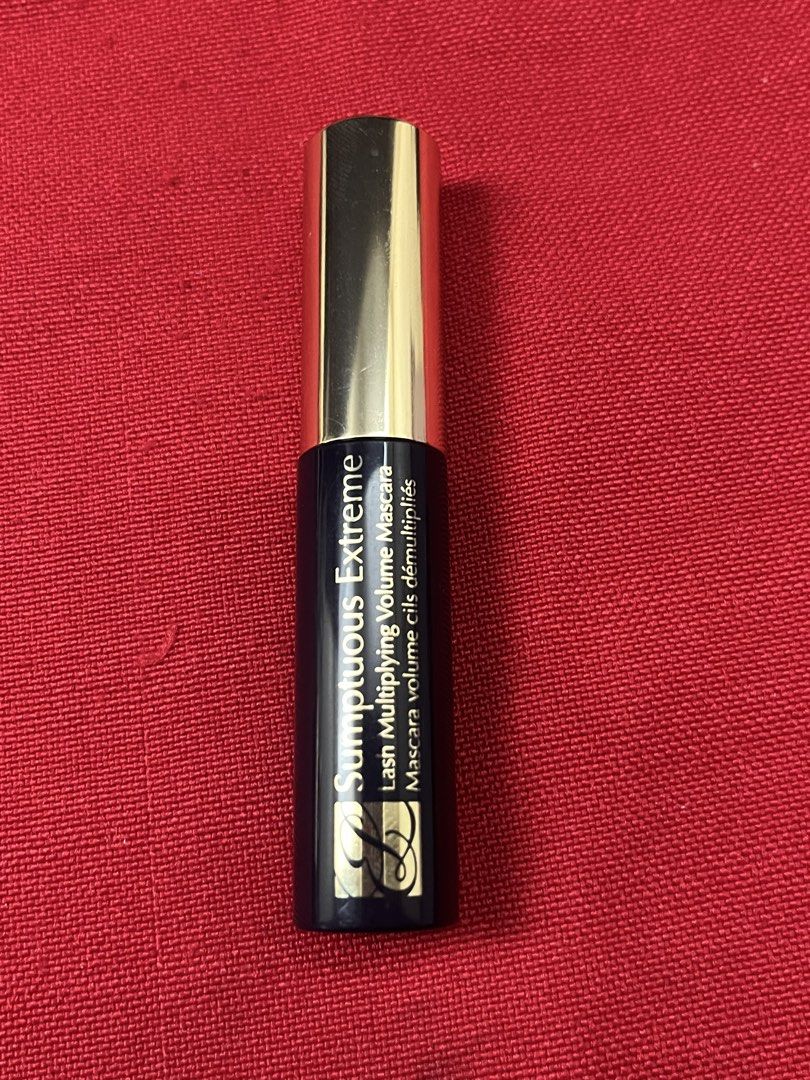ESTEE LAUDER SYMPTOUS EXTREME LASH MASCARA (Category: Makeup) located in Manila. Submitted by luxeclassyshop (Listing ID 1462100556, Image 1). Description: ESTEE LAUDER SYMPTOUS EXTREME LASH MASCARA Black 2.8ml No box part of the set Original 7pcs available.