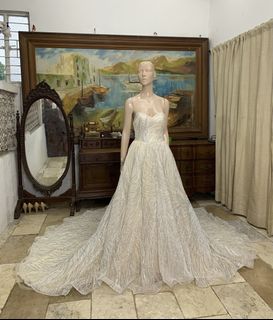 (Category: ) located in . Submitted by fashionlibraryph (Listing ID 1462147198, Image 1). Description: .