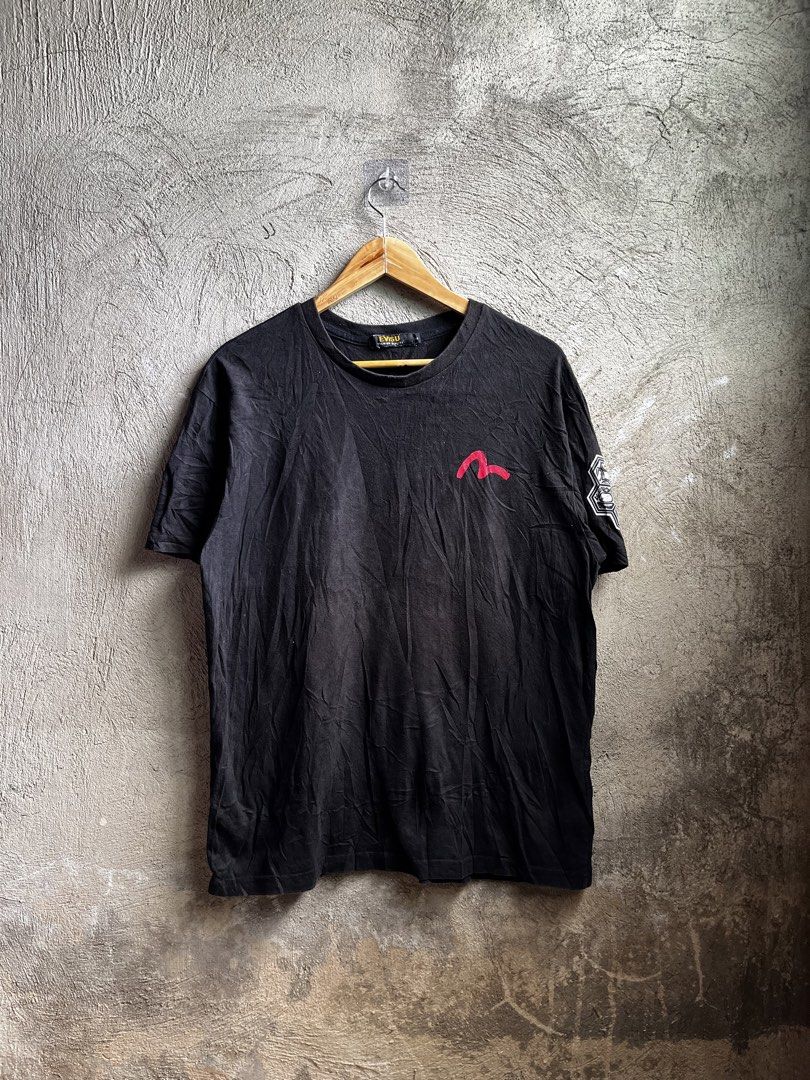 EVISU (Category: Tshirts & Polo Shirts ) located in Cagayan de Oro. Submitted by rewornthriftph (Listing ID 1462042932, Image 3). Description: width: 21 length: 28 medium | FITS also on small Color rate: 8.8/10 Issue: NEED WASH, MINOR DISCOLORATION In VERY GOOD Condition See details and reference on slides Payment Methods: GCASH/JNT PLS MANAGE YOUR EXPECTATIONS. THRIFT ITEMS, NO CANCELLATION ₱350.