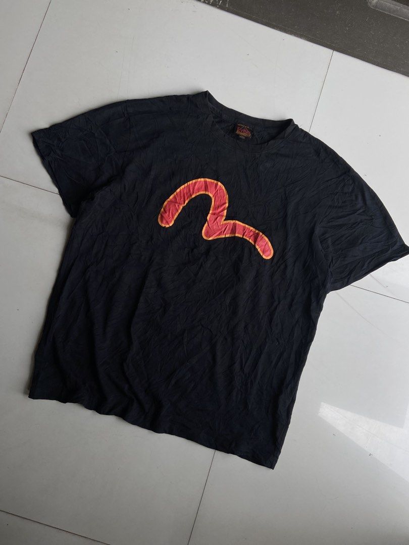 Evisu Three Wise Darumas (Category: Tshirts & Polo Shirts ) located in Panabo. Submitted by thrifty.red (Listing ID 1462102963, Image 2). Description: Solid design 21x27 Medium to Large Small cracks unnoticable.