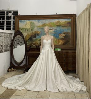 (Category: ) located in . Submitted by fashionlibraryph (Listing ID 1462143168, Image 1). Description: .