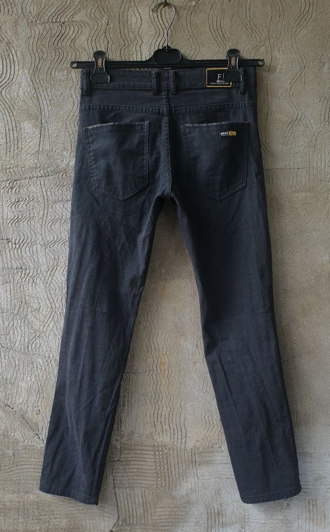 F.A Cashion Pants for Women (Category: Jeans) located in Lucena. Submitted by goodarrivals (Listing ID 1462066600, Image 3). Description: Free Love Women Pants Good Conditions No Issues Wash & Wear p100 + p70SF only🛵 Location: Lucena City, Quezon Courier: JNT Door to Door Pay First | Ship Later MOP | GCASH / MAYA.