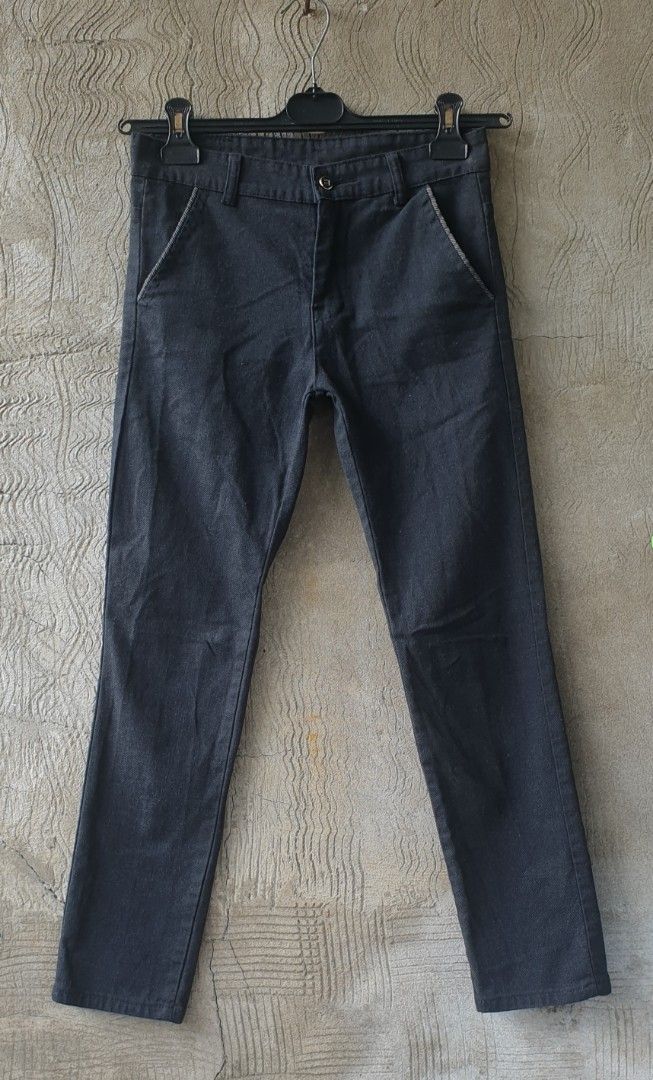 F.A Cashion Pants for Women (Category: Jeans) located in Lucena. Submitted by goodarrivals (Listing ID 1462066600, Image 2). Description: Free Love Women Pants Good Conditions No Issues Wash & Wear p100 + p70SF only🛵 Location: Lucena City, Quezon Courier: JNT Door to Door Pay First | Ship Later MOP | GCASH / MAYA.