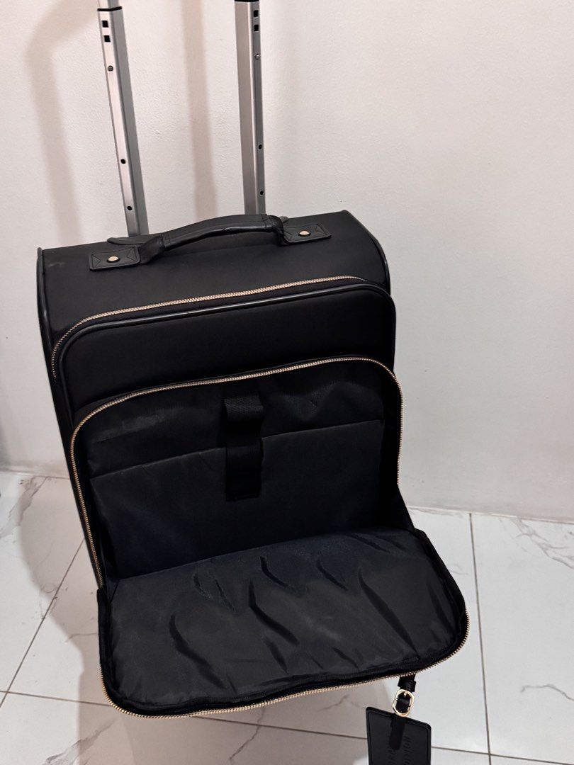 Farfois luggage (Category: Luggage) located in Quezon City. Submitted by mommygweny (Listing ID 1462094958, Image 2). Description: Farfois luggage 20-25 (travel luggage ) Black color .