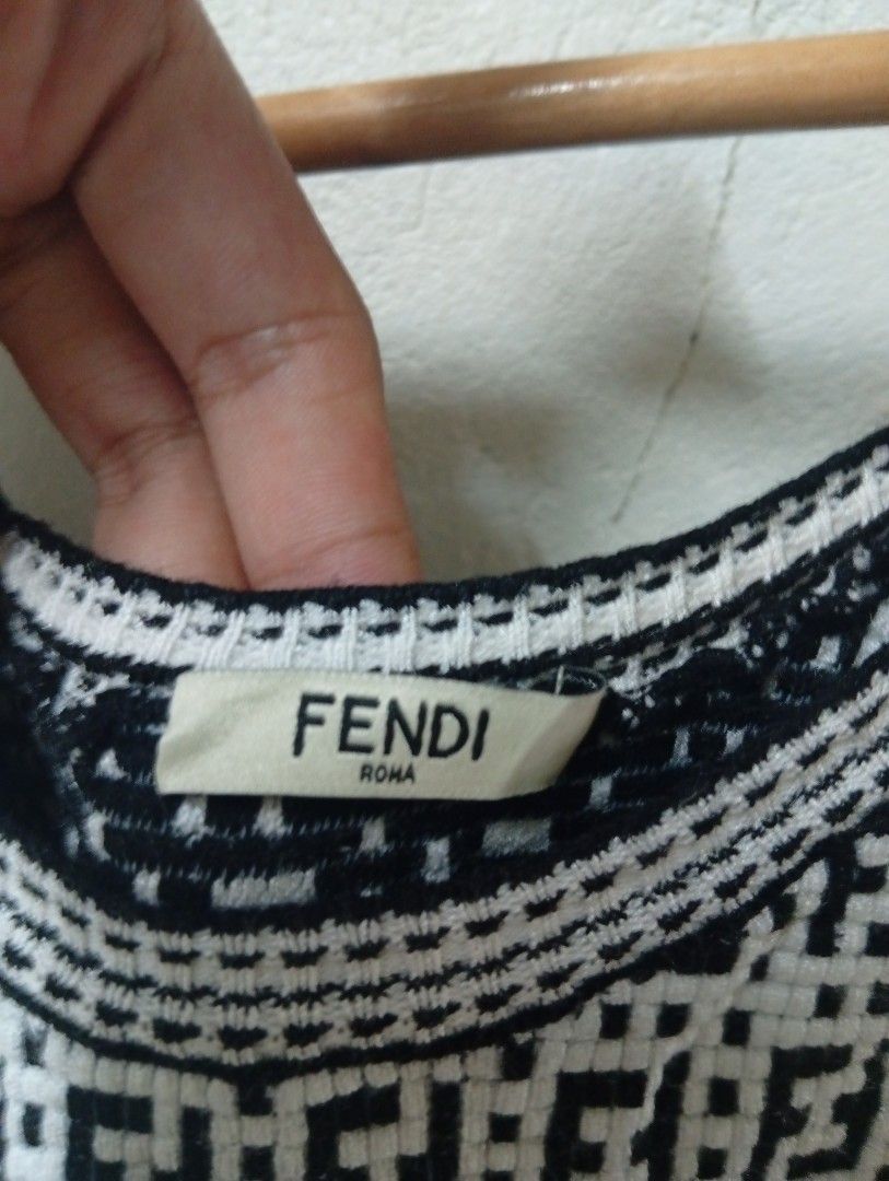Fendi Knitted (Category: Sleeveless) located in Manila. Submitted by jaylordfermilan (Listing ID 1462117150, Image 2). Description: Cr:10/10 Dimes: 14x18 As new condition.