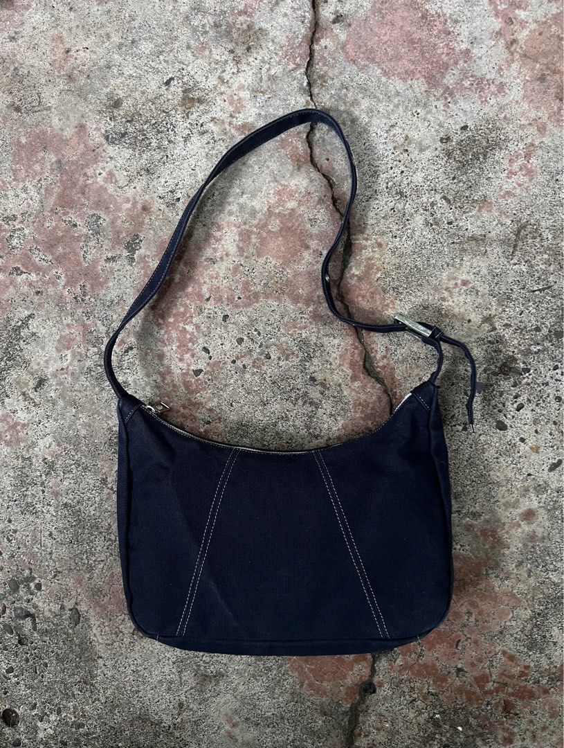 Fillintheblank Canvas Stitch Hobo Bag (Category: Shoulder Bags) located in Dapitan. Submitted by gelbread (Listing ID 1462080144, Image 2). Description: .