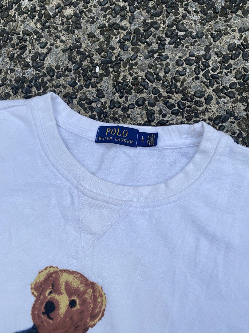 Flag Bear Sweatshirt Polo Ralph Lauren (Category: Formal Shirts) located in Legazpi City. Submitted by folksfave (Listing ID 1462103785, Image 3). Description: Excellent to new condition Large 23x28 10/10 color rate No flaws.