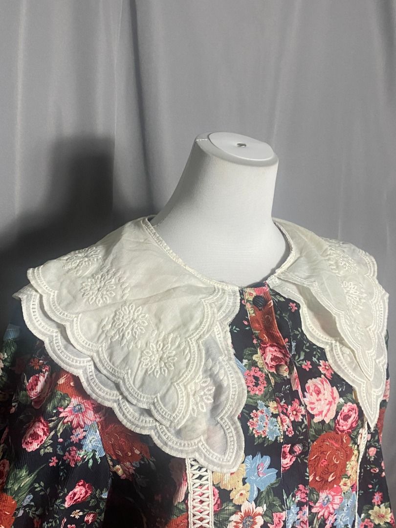 Floral Long sleeves Top (Category: Longsleeves) located in Las Pinas. Submitted by ipickyou (Listing ID 1462183448, Image 3). Description: Unwashed Condition: 10/10 𝗠𝗲𝗮𝘀𝘂𝗿𝗲𝗺𝗲𝗻𝘁𝘀 𝘄𝗵𝗲𝗻 𝗹𝗮𝗶𝗱 𝗳𝗹𝗮𝘁: -Shoulder to shoulder: 16” -Armpit to armpit: 20 1/2” -Length: 24” .