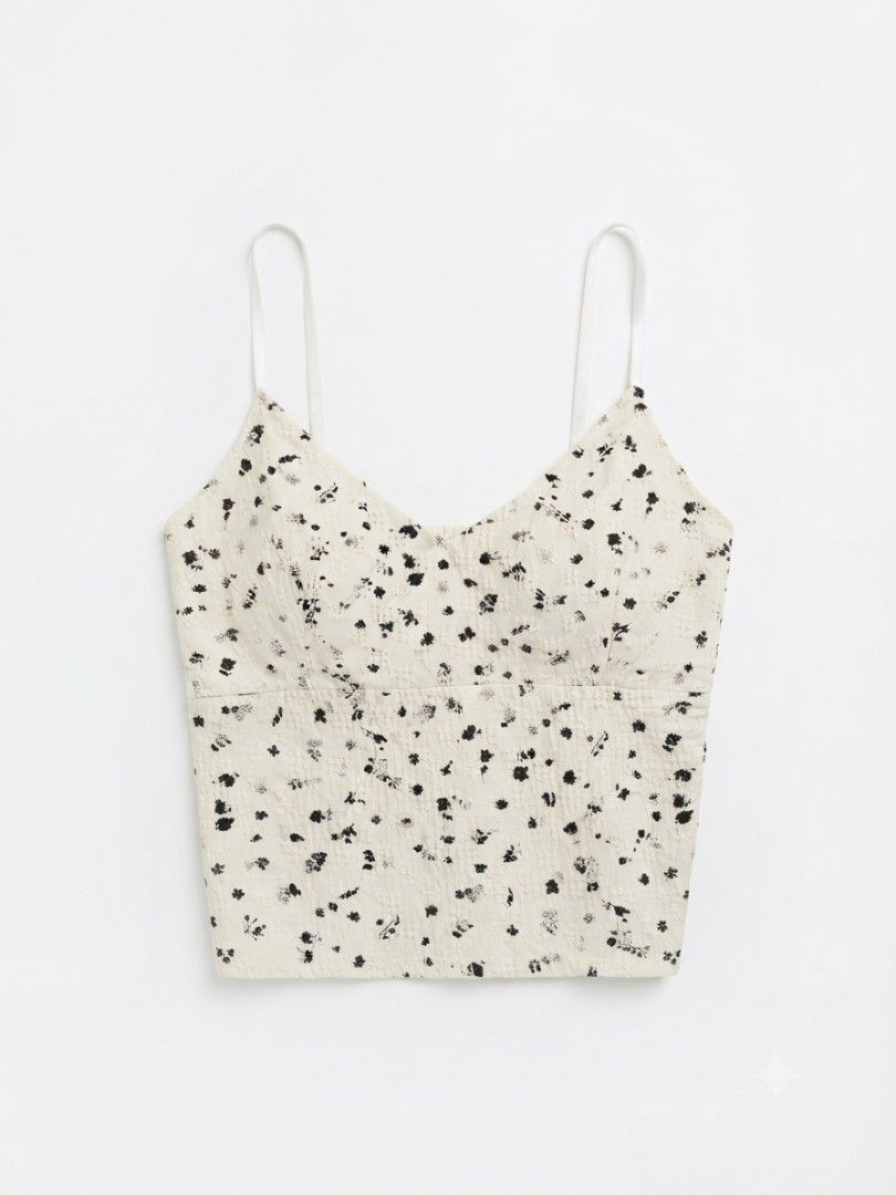 Floral print (Category: Sleeveless) located in Manila. Submitted by yraeclub (Listing ID 1462060735, Image 1). Description: with padding ˚ʚ♡ɞ˚ ♡ size: S-M.