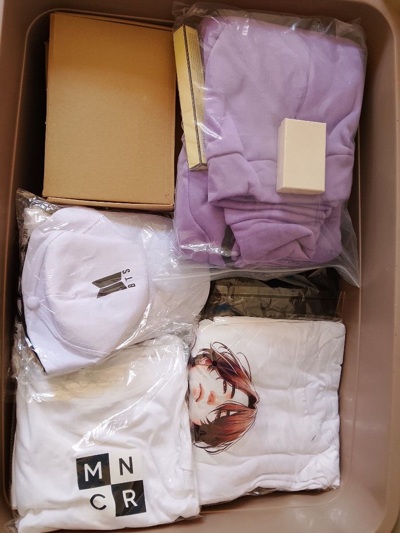 For Declutter.. (Category: Looking For) located in Agdangan. Submitted by my.collection.ph (Listing ID 1462110986, Image 1). Description: I'm selling my bts official and unofficial merchandise. price may vary depending on the items po pero yung iba po ibenta ko na po for bundle Rfs. need po ng funds open for meet and and lalamove po.