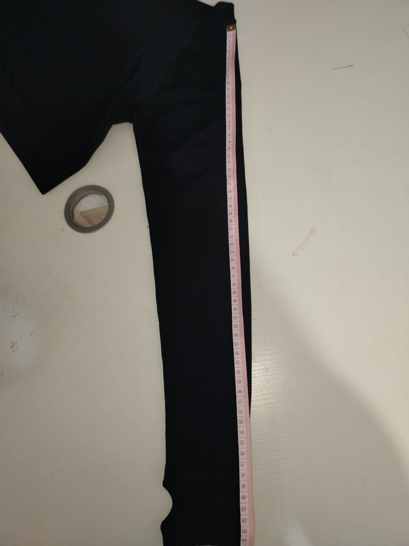 For sale (Category: Activewear) located in Taguig. Submitted by thebrandedrackph (Listing ID 1462098923, Image 2). Description: .