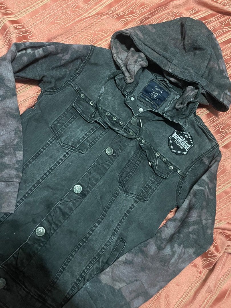 For sale denim Jacket (Category: Coats, Jackets and Outerwear) located in Caloocan City. Submitted by grax_ney (Listing ID 1462082584, Image 3). Description: for sale denim jacket pick up only loc: imus.