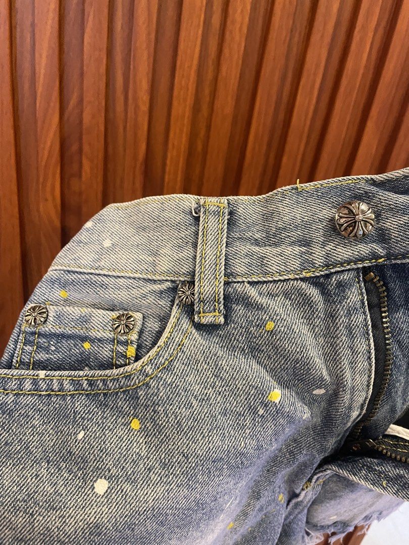 FREE SF❗️Chrome Hearts Shorts (Category: Shorts) located in Bulacan. Submitted by poshpalette (Listing ID 1462043172, Image 3). Description: - size small on tag - no flaws, super nice pa - complete with tags.