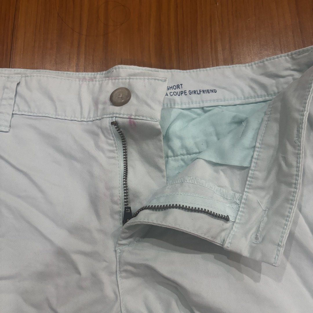 GAP Girlfriend 5 Inch Khakis Shorts (Category: Shorts) located in Quezon City. Submitted by murafindsph (Listing ID 1462036812, Image 2). Description: - Light blue GAP khakis shorts - Girlfriend fit - 5 inch inseam - Tag size: US 2/26 - Made in Indonesia - Perfect for casual wear - Note: Faint pink marks near waistband, please check photos for details..