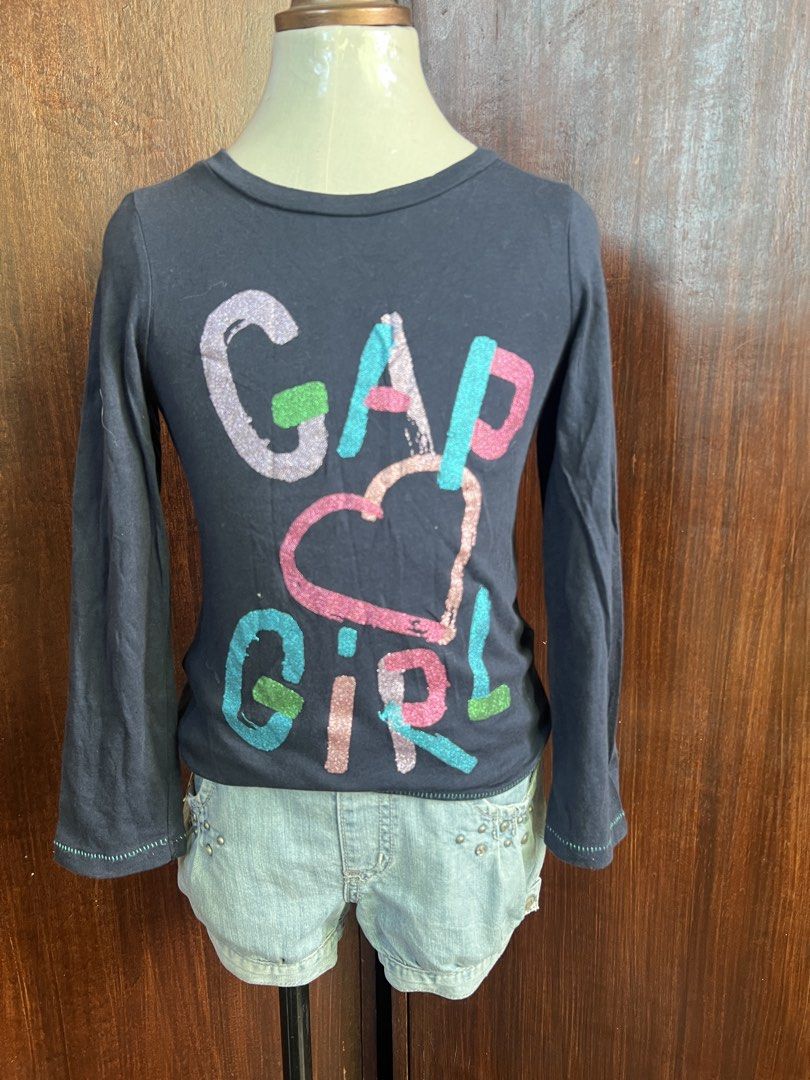 Gap Longsleeves 4T (Category: Babies & Kids Fashion) located in Amadeo. Submitted by mavmadel (Listing ID 1462124807, Image 1). Description: -4T tag -excellent to like new ***All items is in excellent to like new condition unless otherwise stated if there’s flaws/issue. **price is already fixed ! Worth for its price based on its condition Loc: cavite.