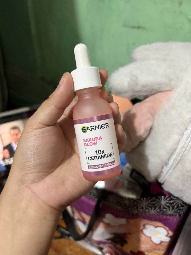 Garnier Sakura Glow Serum (Category: Face Care) located in Quezon City. Submitted by berrystrawng (Listing ID 1462080725, Image 2). Description: used once only rfs: affiliate.