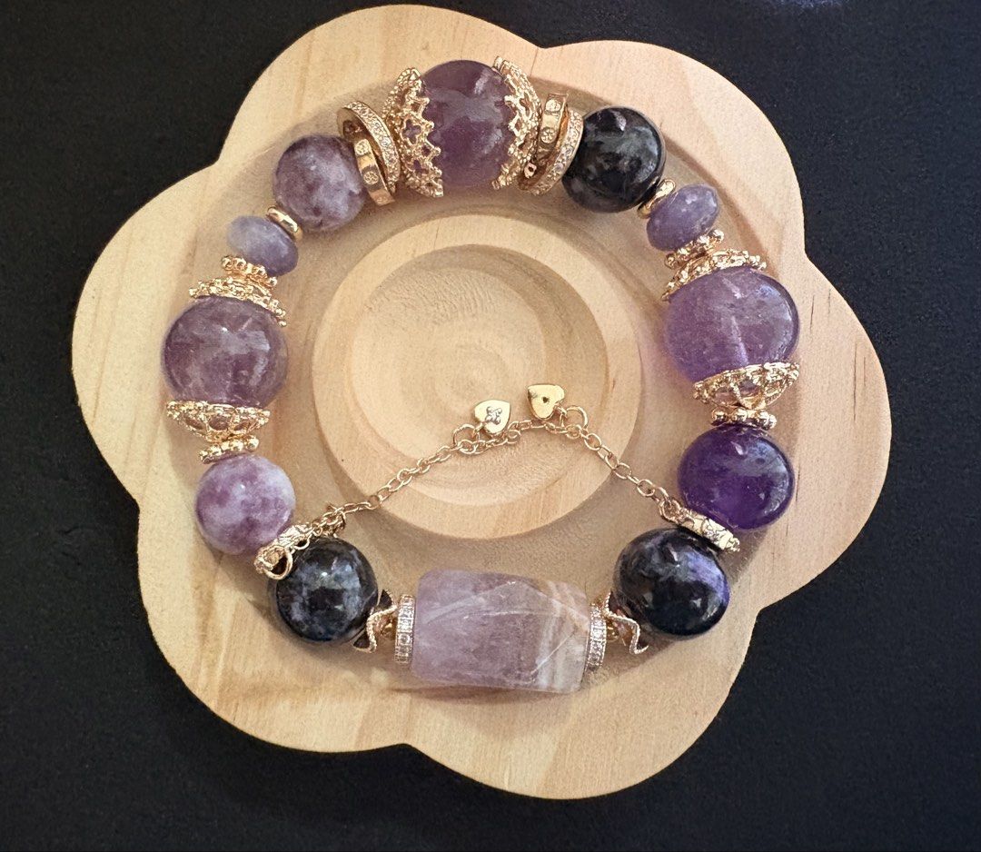 Gemstone DIY bracelet (Category: Bracelets) located in Manila. Submitted by charliesxcharms (Listing ID 1462041225, Image 1). Description: auralite 23, amethyst- dream & brazilian, purple mica/emerald.