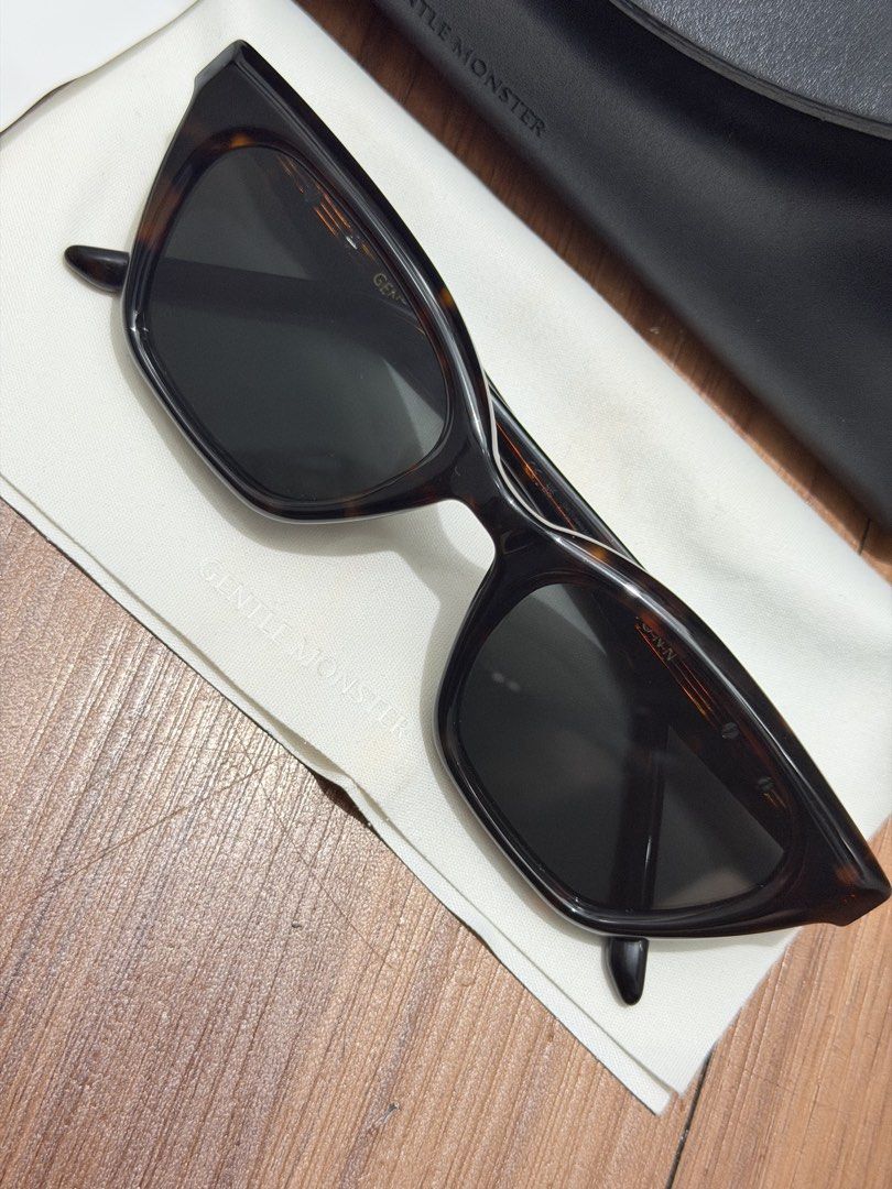 Gentle Monster Nonn T1 (Category: Sunglasses & Eyewear) located in Manila. Submitted by luxe.shop (Listing ID 1462076006, Image 2). Description: - Authentic Gentle Monster sunglasses - Chic tortoiseshell pattern frames - Comes with original box, case, and cleaning cloth - Purchased directly from Gentle Monster Japan - Original receipt included.