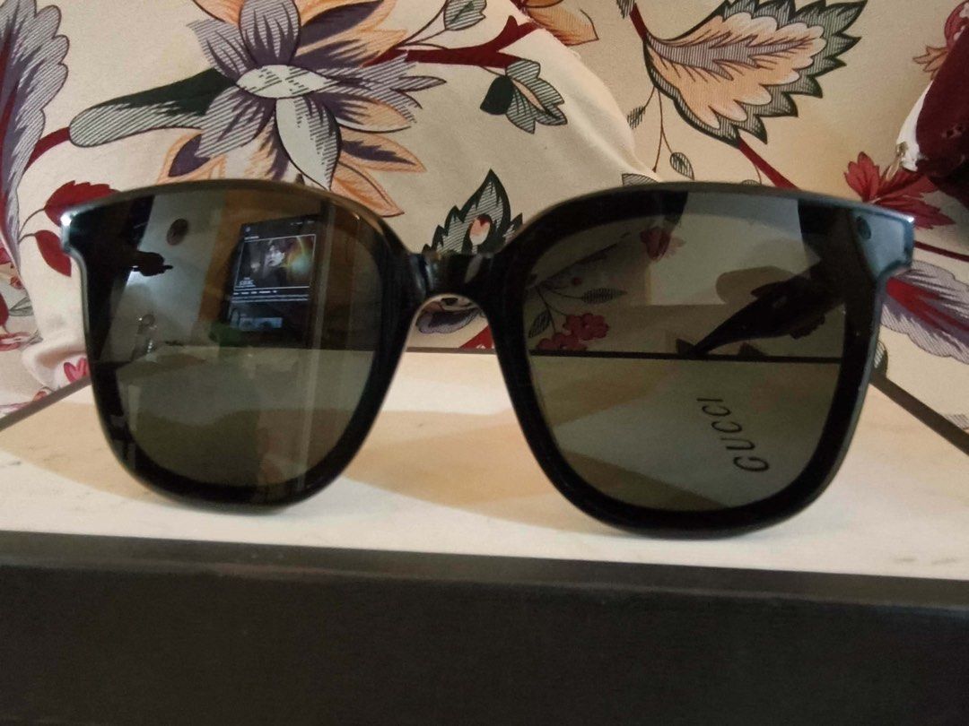 Gentle Monster Sunglasses Black (Category: Sunglasses & Eyewear) located in Taguig. Submitted by vanityandstuffbyelena (Listing ID 1462096217, Image 2). Description: ALL AUTHENTIC - Brand: Gentle Monster - Color: Glossy Black frame, Dark lenses - Style: Classic shape - Features: Brand name printed on arms - Includes: shades and white hard case (mdyo madumi) -.