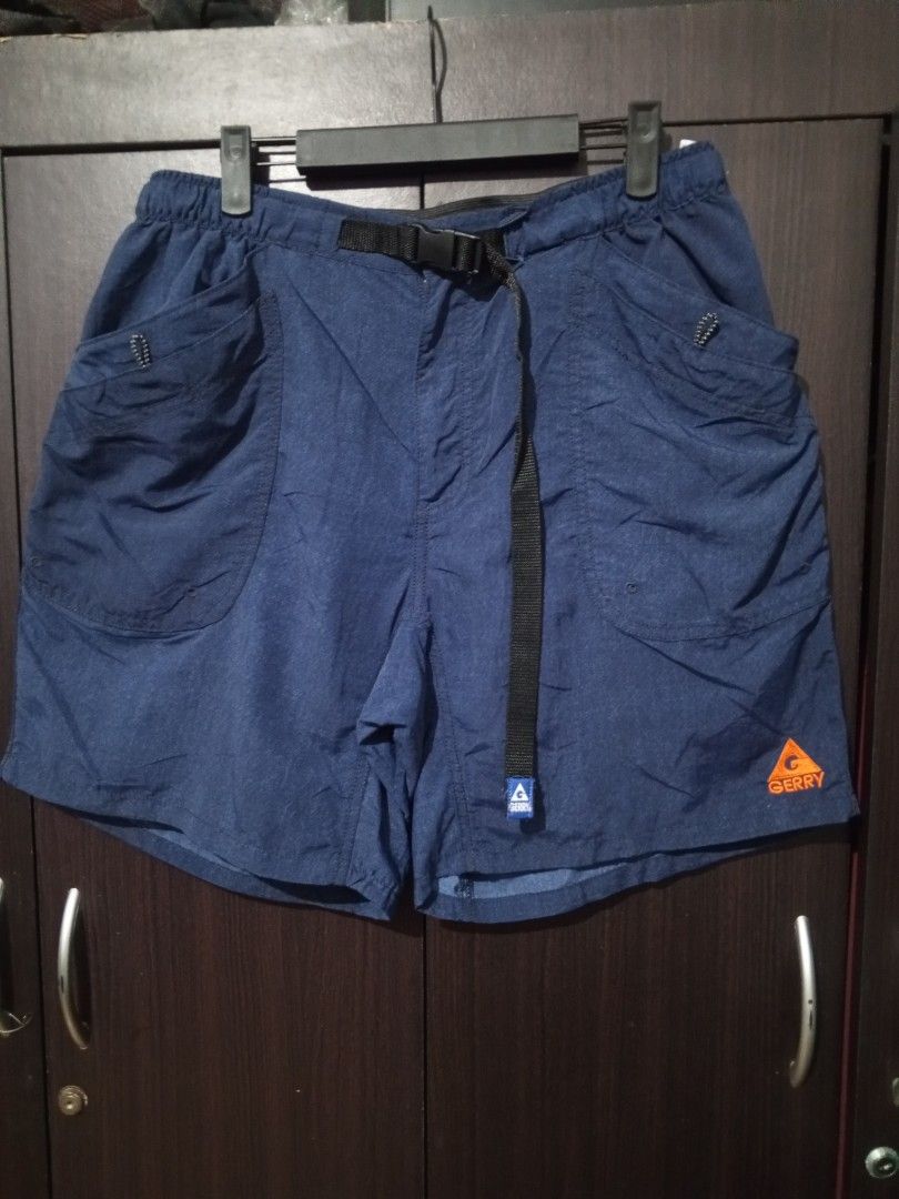 Gerry nylon Amphibious climbing shorts (Category: Activewear) located in Santa Maria. Submitted by paulo-garcia21 (Listing ID 1462140961, Image 1). Description: med to large waist 30 to 36 lenght 17 hem 12.5 no flaws excellent condition.
