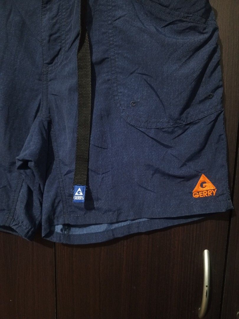 Gerry nylon Amphibious climbing shorts (Category: Activewear) located in Santa Maria. Submitted by paulo-garcia21 (Listing ID 1462140961, Image 3). Description: med to large waist 30 to 36 lenght 17 hem 12.5 no flaws excellent condition.