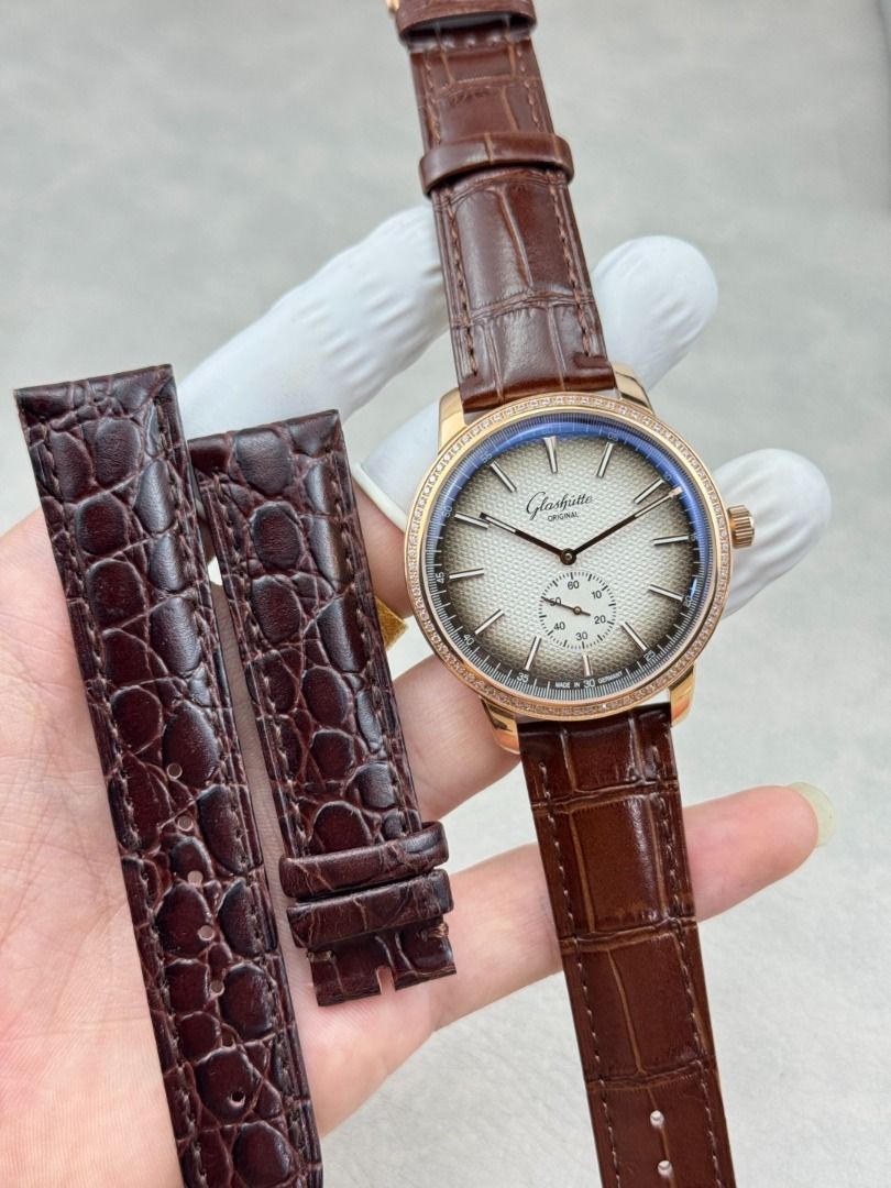 Glashütte Vintage Collection Watch (Category: Men's Watches) located in Paranaque City. Submitted by marygonzal31237 (Listing ID 1462118945, Image 1). Description: .