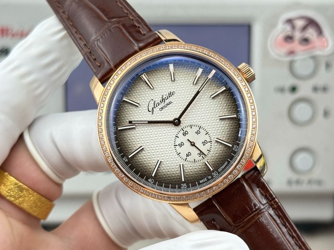 Glashütte Vintage Collection Watch (Category: Men's Watches) located in Paranaque City. Submitted by marygonzal31237 (Listing ID 1462118945, Image 3). Description: .