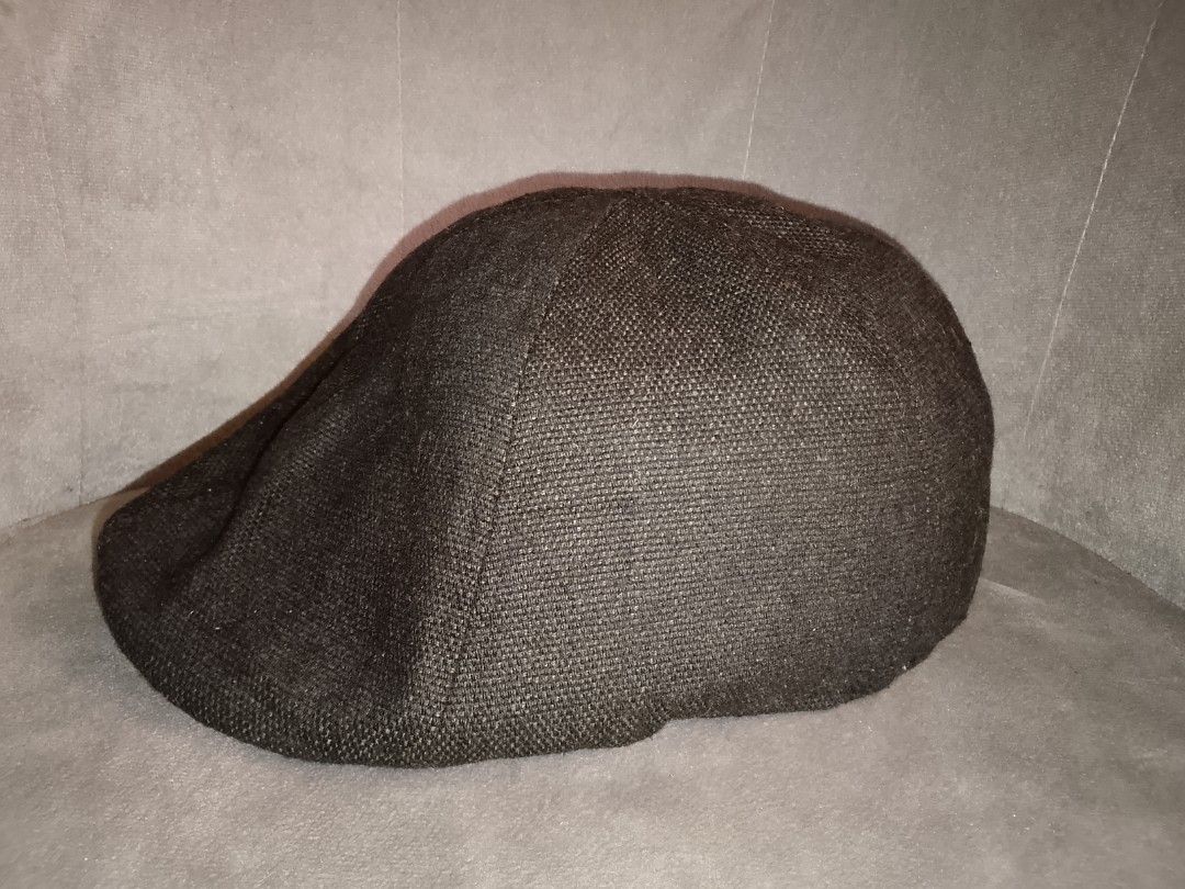 Goodfellow & Co. Dark Gray Textured Flat Cap M/L (Category: Caps & Hats) located in Binangonan. Submitted by yuristalin888 (Listing ID 1462257956, Image 2). Description: Complete your classic or casual look with this dark gray flat cap from Goodfellow & Co. Featuring a timeless ivy-style silhouette with a structured curved brim and a textured multi-panel design, this hat brings effortless style to any wardrobe. Key Features: Classic Ivy Design: T