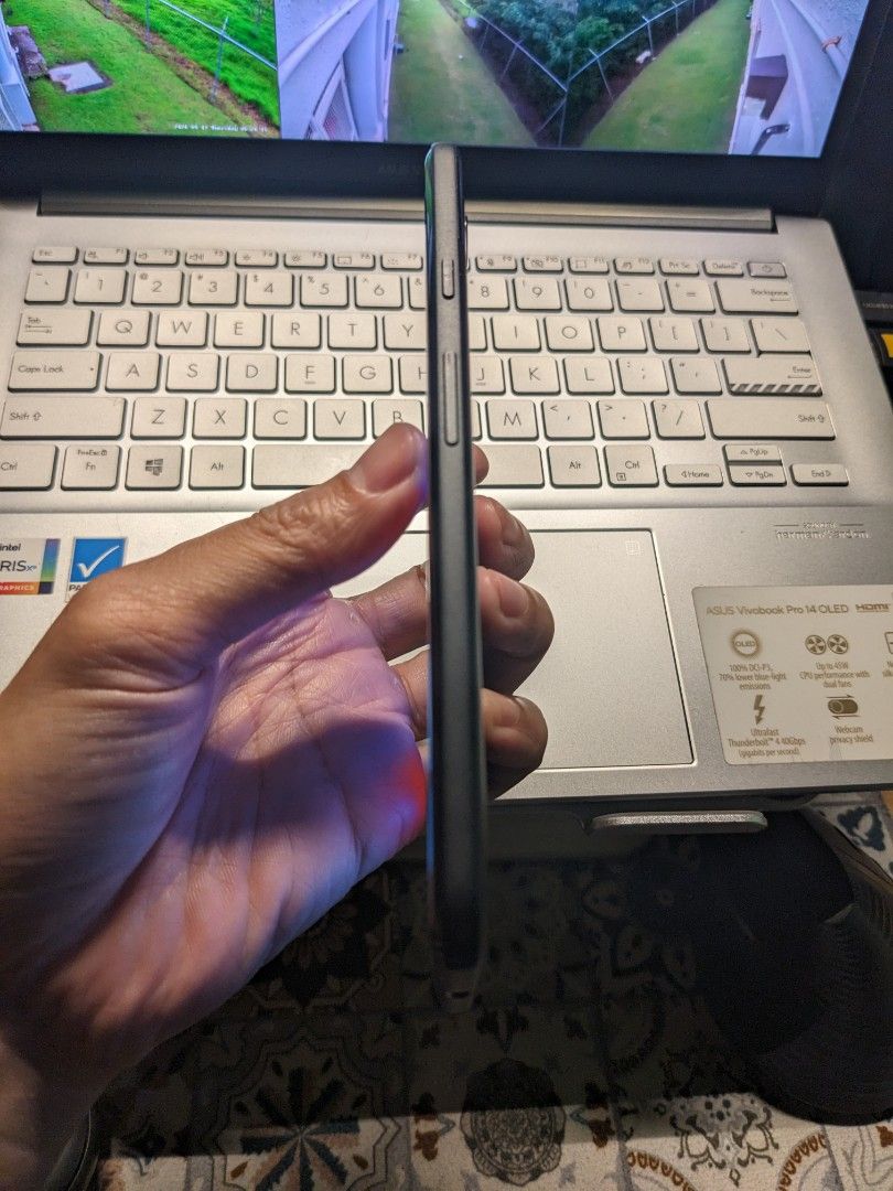 GOOGLE PIXEL 2 XL 128GB — JUST BLACK (Category: Google Pixel) located in Taguig. Submitted by secondsight_pixels (Listing ID 1462258741, Image 3). Description: GOOGLE PIXEL 2 XL 128GB — JUST BLACK • 128GB Storage • US Variant • Factory Unlocked — Any SIM • 6.0" P-OLED Display • Snapdragon 835 • 4GB RAM • 12.2MP Rear Camera • 8MP Front Camera • USB-C • NFC • Fingerprint Sensor • All functions working • UNLIMITED GOOGLE PHOTOS STORAGE FOR PHOTOS & 