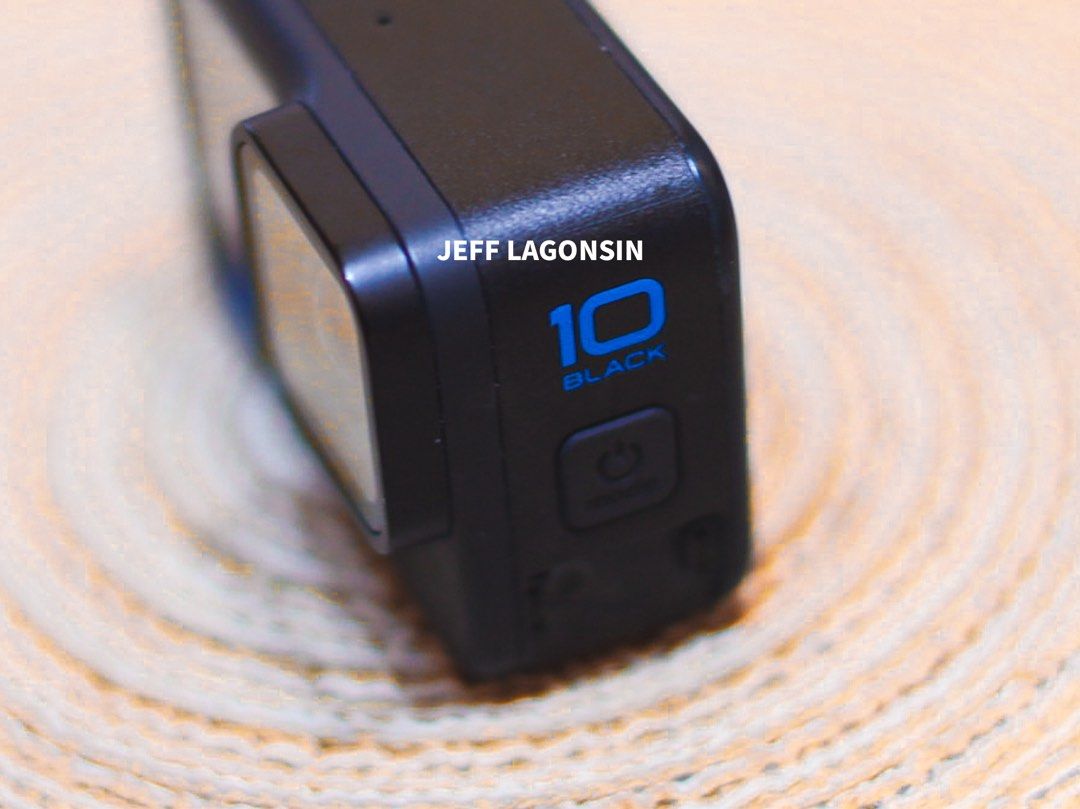 GoPro HERO10 Black Action Camera (Category: Cameras) located in Quezon City. Submitted by lagonsinjeff (Listing ID 1462133121, Image 2). Description: - GoPro HERO10 Black - Capture adventures in high definition - Known for durability and image quality - Ready for any challenge.