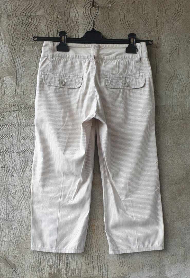 Gordon Khakis Womens 3Forts Pants (Category: Other Bottoms) located in Lucena. Submitted by goodarrivals (Listing ID 1462061983, Image 3). Description: Giordano Khakis Womens 3Forts Pants Likenew Conditions No Issues Wash & Wear p150 + p70SF only🛵 Location: Lucena City, Quezon Courier: JNT Door to Door Pay First | Ship Later MOP | GCASH / MAYA.