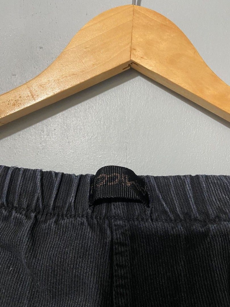 GRAMMICI (Category: Activewear) located in Cebu City. Submitted by papart1993 (Listing ID 1462143663, Image 3). Description: GRAMMICI CORDOROY PANTS SIZE 32 -34 WAISTLINE ALL DETS POSTED AS NEW.