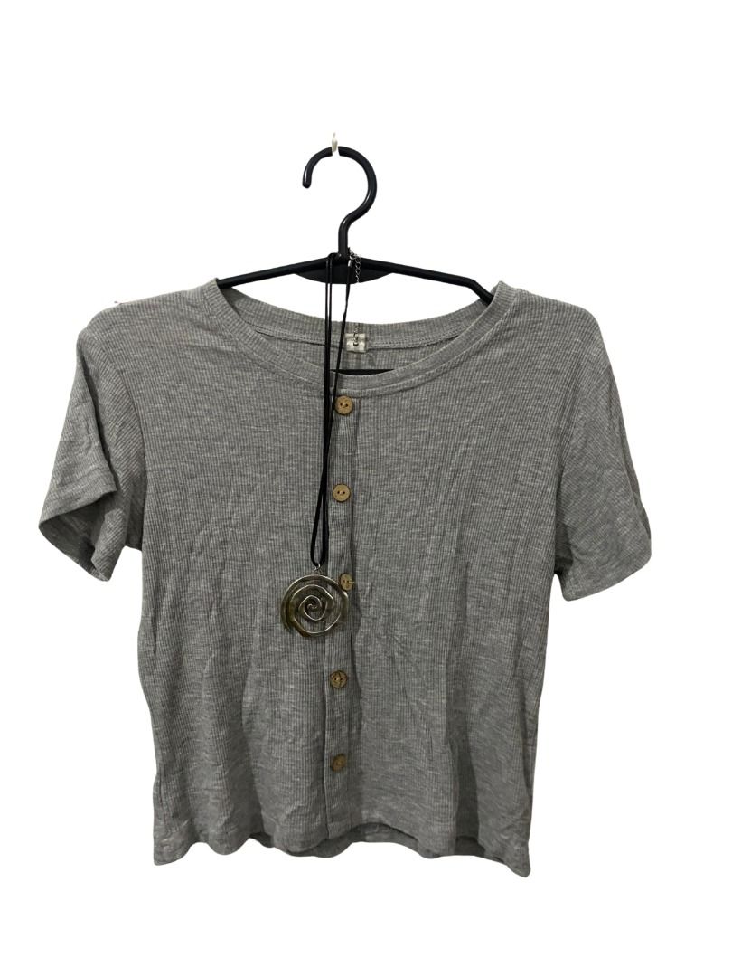 gray top with buttons detail (Category: Blouses) located in Quezon City. Submitted by kastiel00 (Listing ID 1462208757, Image 1). Description: .