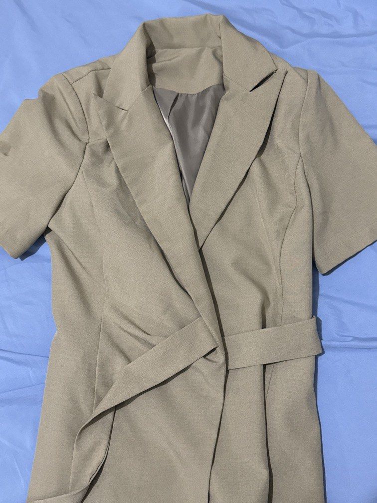 Green Blazer Top and Pantsuit Coords (Category: Sets or Coordinates) located in Manila. Submitted by jannine_closet (Listing ID 1462195856, Image 1). Description: .