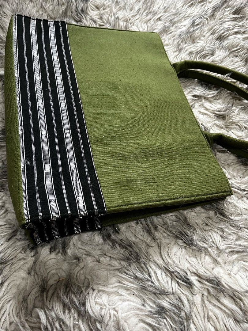 Green Canvas Tote Bag with Striped Accent (Category: Tote Bags) located in Manila. Submitted by anngeline_reyes (Listing ID 1462169633, Image 3). Description: 👜 𝐆𝐫𝐞𝐞𝐧 𝐂𝐚𝐧𝐯𝐚𝐬 𝐓𝐨𝐭𝐞 𝐁𝐚𝐠 𝐰𝐢𝐭𝐡 𝐒𝐭𝐫𝐢𝐩𝐞𝐝 𝐀𝐜𝐜𝐞𝐧𝐭 Price: ₱280 plus shipping • Preloved — good condition • Green canvas material with black & white striped accent • Spacious and perfect for everyday use • Please see photos for actual condition “Sure buyer only” 