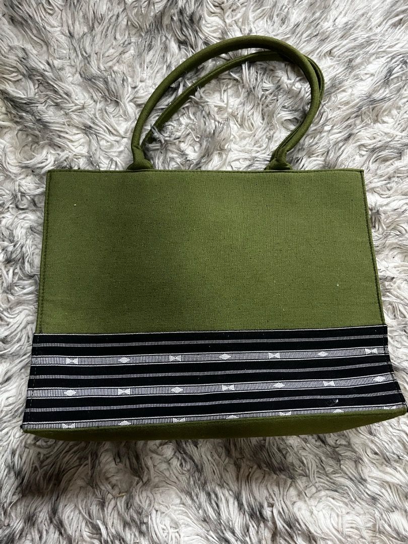 Green Canvas Tote Bag with Striped Accent (Category: Tote Bags) located in Manila. Submitted by anngeline_reyes (Listing ID 1462169633, Image 2). Description: 👜 𝐆𝐫𝐞𝐞𝐧 𝐂𝐚𝐧𝐯𝐚𝐬 𝐓𝐨𝐭𝐞 𝐁𝐚𝐠 𝐰𝐢𝐭𝐡 𝐒𝐭𝐫𝐢𝐩𝐞𝐝 𝐀𝐜𝐜𝐞𝐧𝐭 Price: ₱280 plus shipping • Preloved — good condition • Green canvas material with black & white striped accent • Spacious and perfect for everyday use • Please see photos for actual condition “Sure buyer only” 
