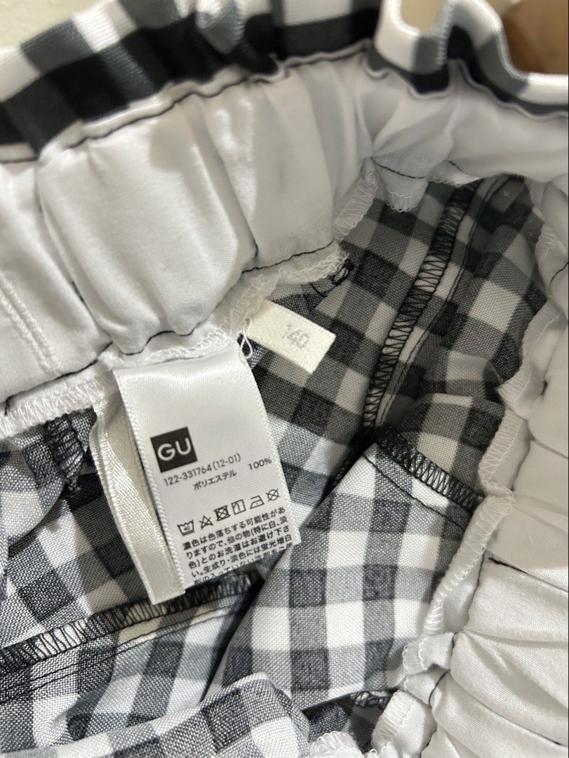 GU Black & White Gingham Wide-Leg Pants (Category: Babies & Kids Fashion) located in Manila. Submitted by maison_marie (Listing ID 1462210115, Image 3). Description: Authentic Bought in Japan Almost brandnew Length: 73 cm Size: 140 Comes with 2 side pockets Style: Wide-leg / relaxed fit Location: Malate, Manila Available for pick-up or same-day delivery. For same-day delivery, buyers are responsible for booking their own rider so you can monitor 