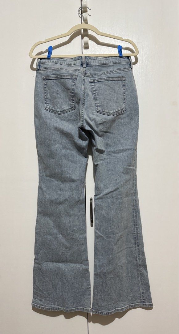 GU Flare Jeans Light Wash Size M (Category: Jeans) located in Tagbilaran City. Submitted by neinjah (Listing ID 1462184032, Image 3). Description: - GU Light Wash Flare Jeans - Size: Medium (M) - Classic five-pocket design - Versatile for styling with boots or sneakers.